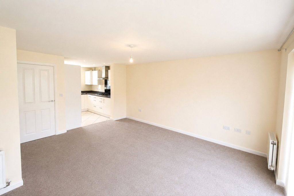Property photo 3 of 22 Picture No. 23
