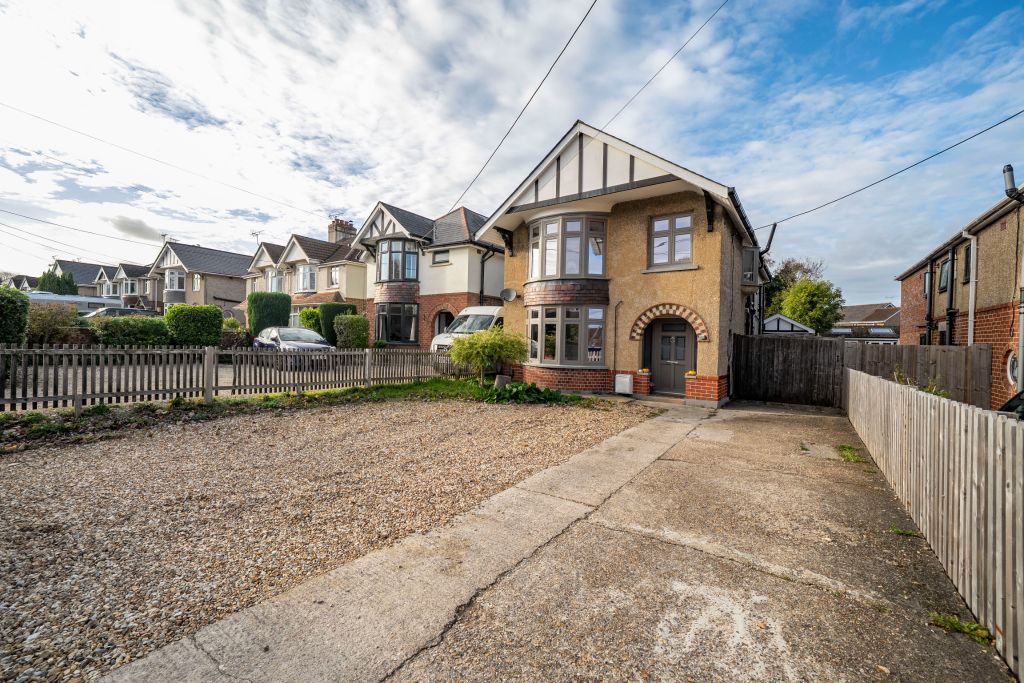 Property photo 1 of 33