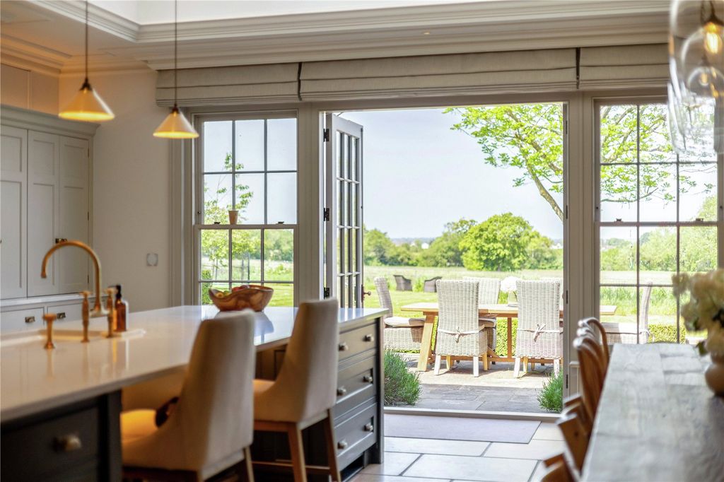 Additional image 7 of 6 bed detached house for saleChurch Gate, High Street, Edlesborough, Buckinghamshire LU6