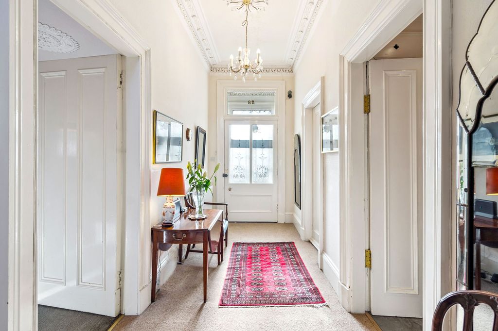 Property photo 3 of 33