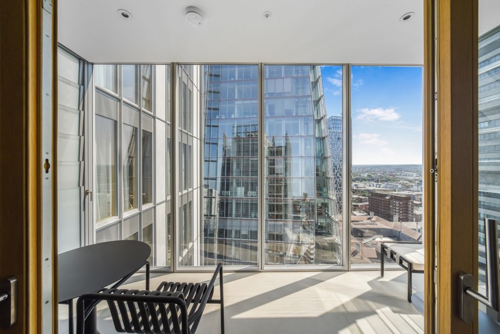 Property photo 2 of 22 Dsc_1900_High