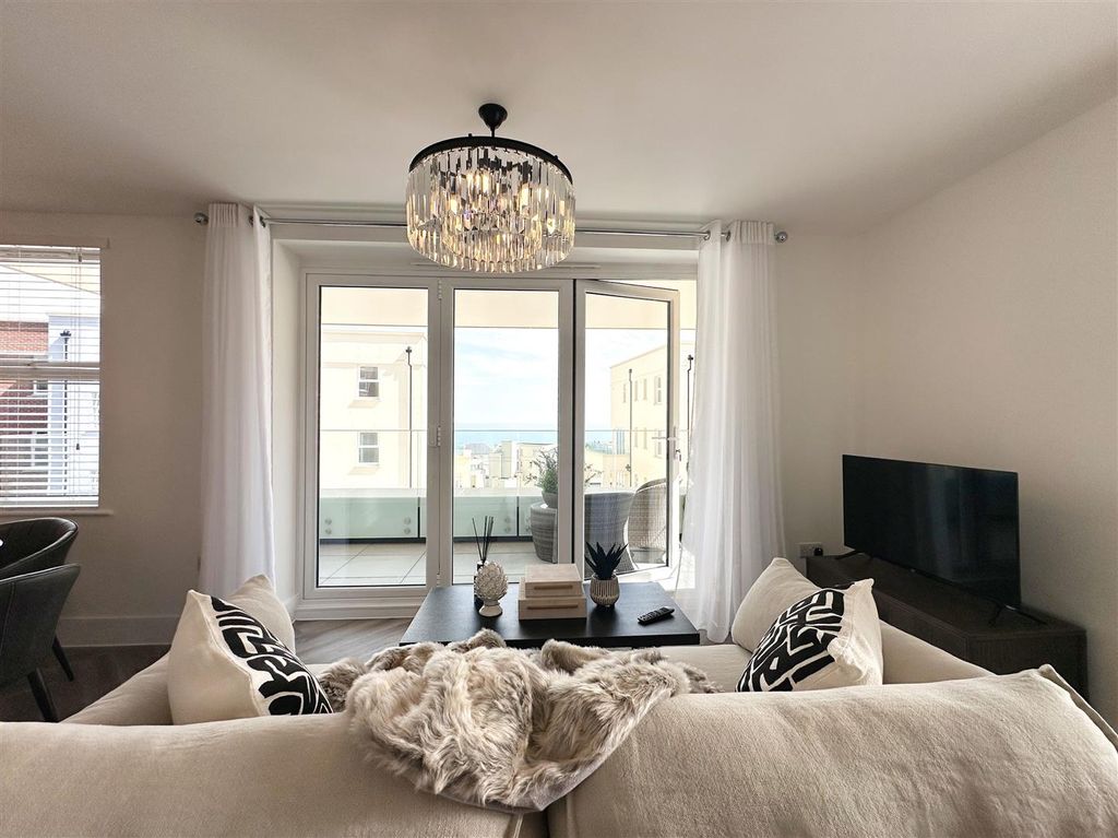 Property photo 3 of 8 Img_5674 (1).Jpg