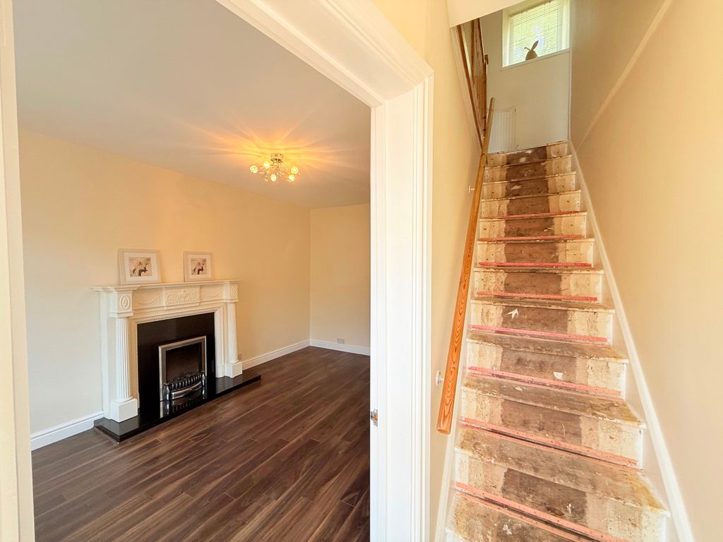 Property photo 3 of 27