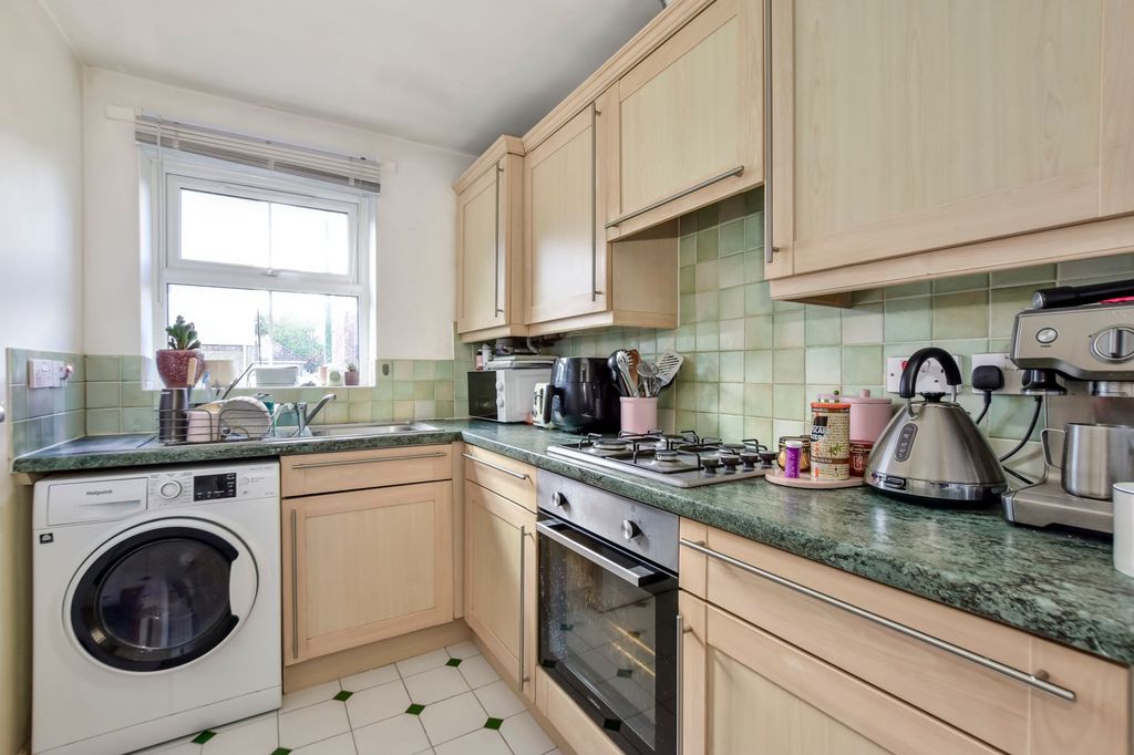 Property photo 3 of 14