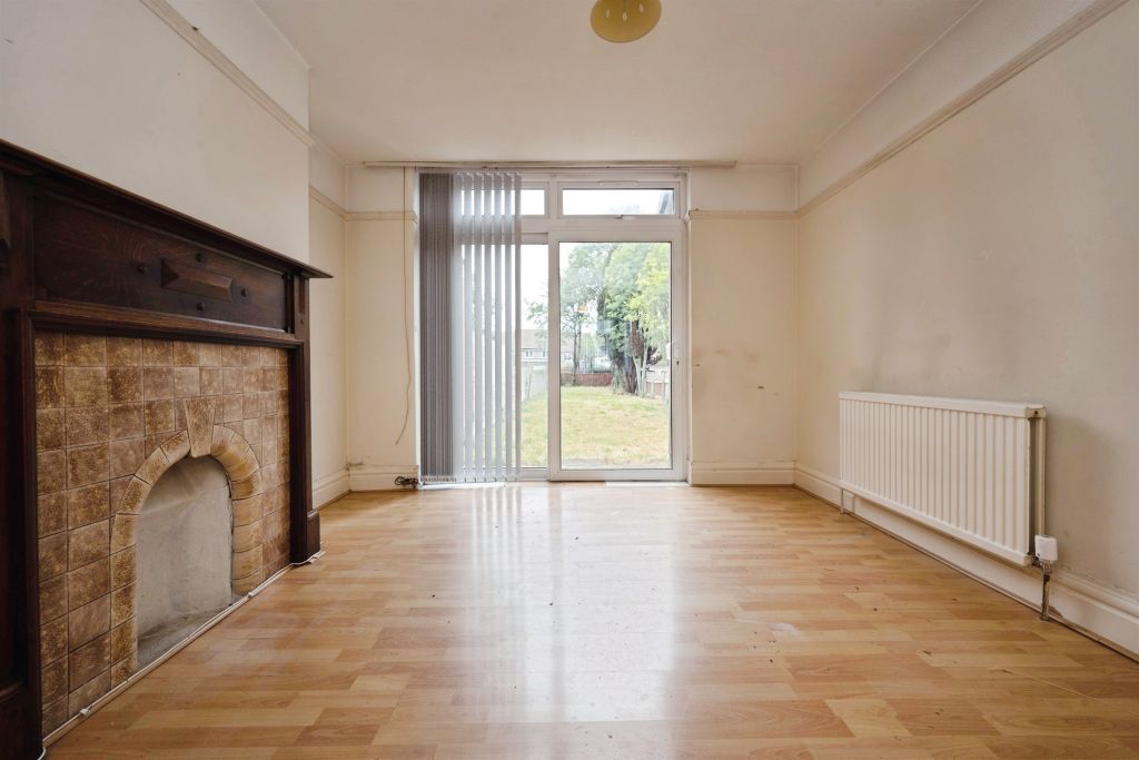 Property photo 3 of 19