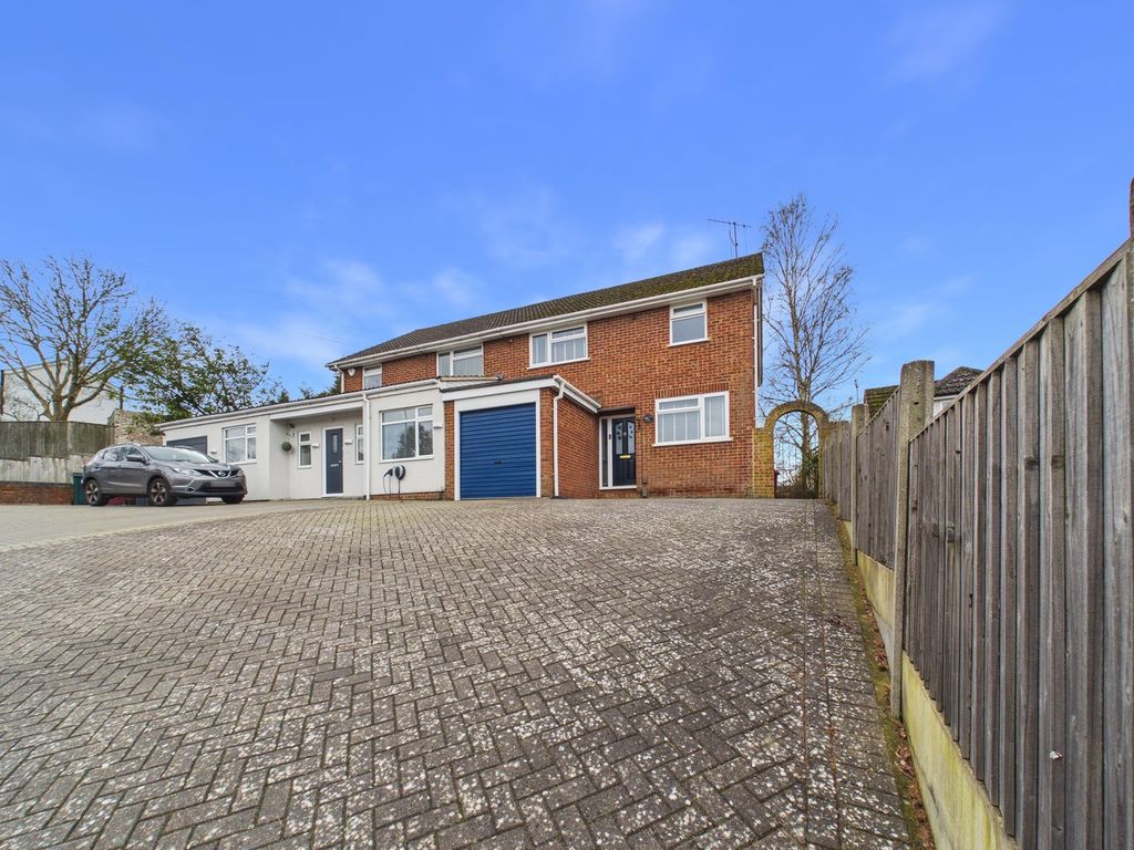 Property photo 2 of 24