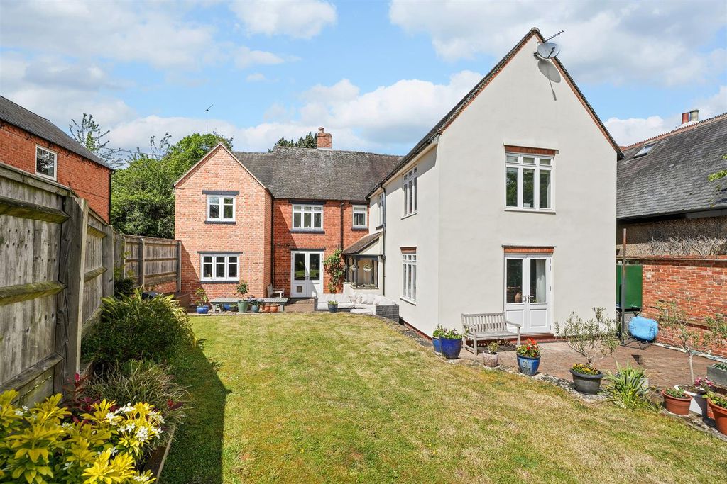 Property photo 1 of 58