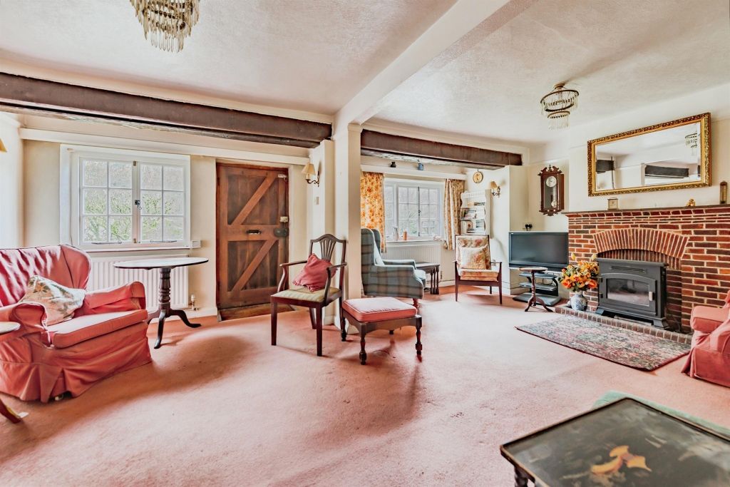 Property photo 2 of 21