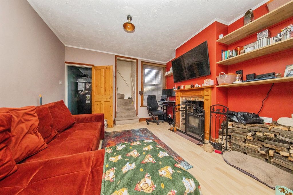 Property photo 2 of 14