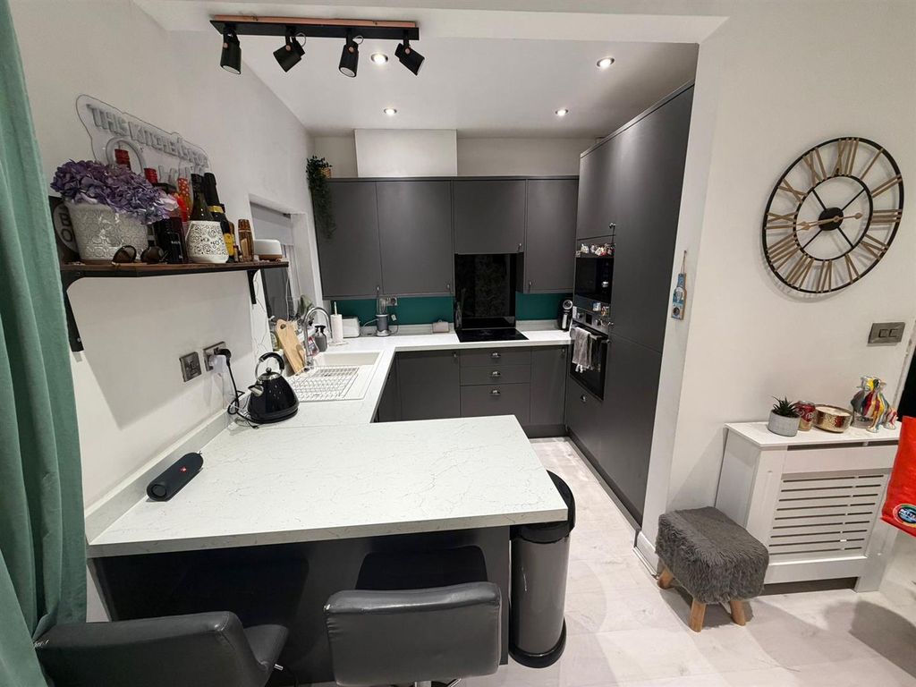 Property photo 3 of 13 Kitchen/Diner