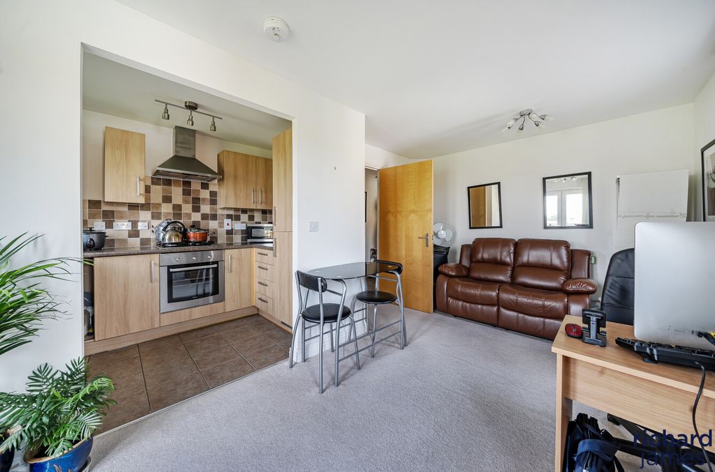 Property photo 2 of 14 2361d665Fce94cc0Bd0Dcca44521Ad41