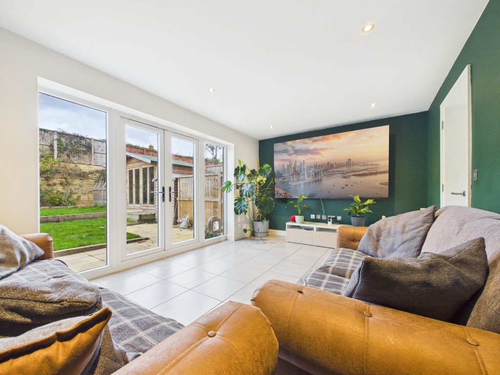 Property photo 3 of 26 3- Rob Hammond Ewemove Pontefract