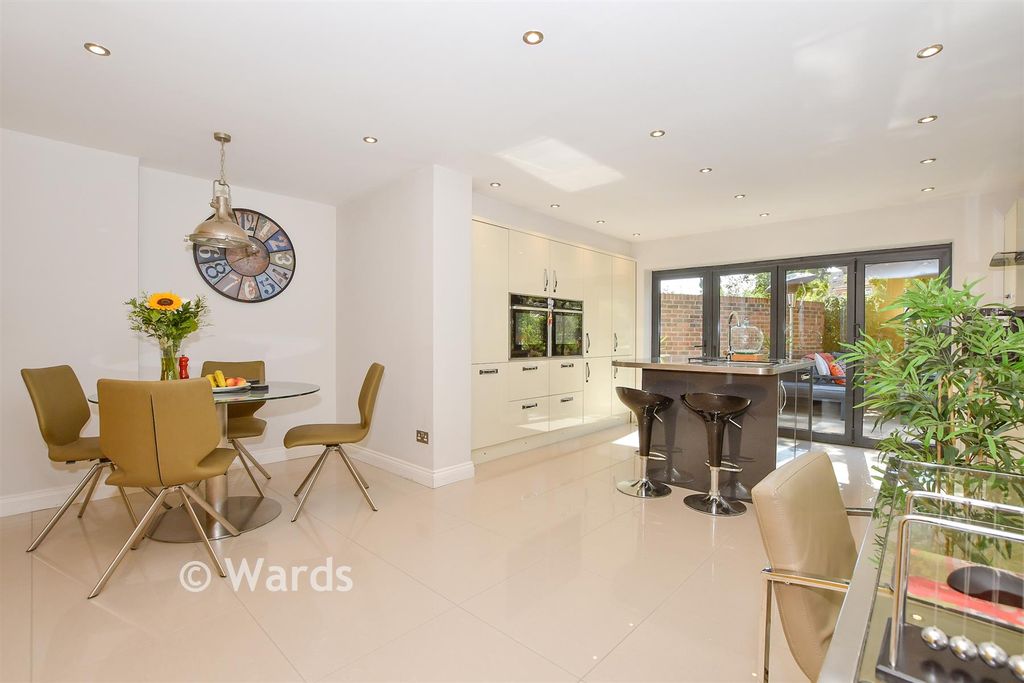 Property photo 1 of 13 Dining Area