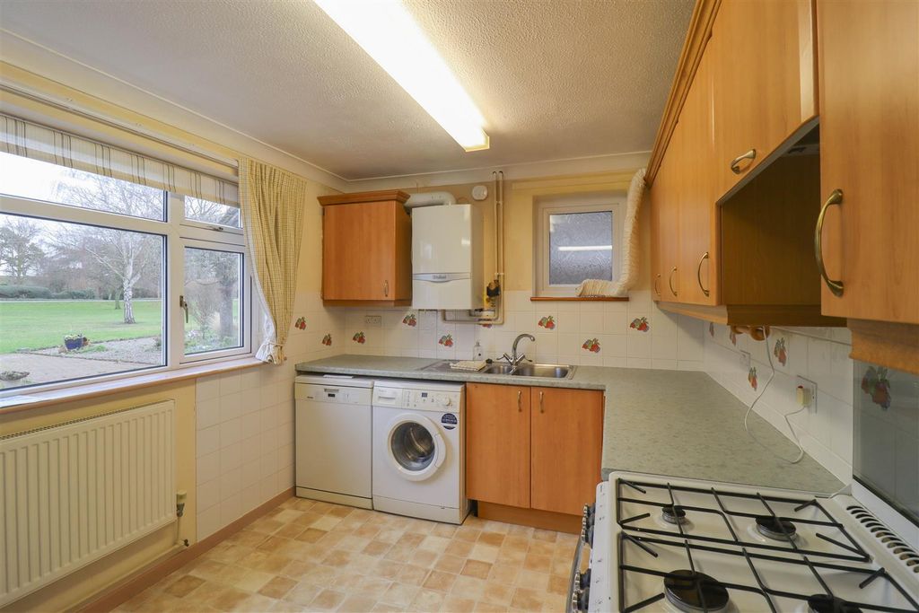 Property photo 3 of 16 Img_1735-1.Jpg