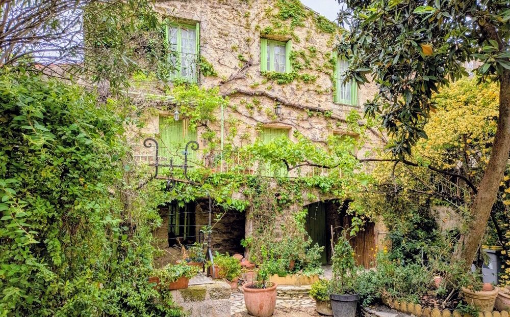 Property photo 1 of 18 Main Exterior View