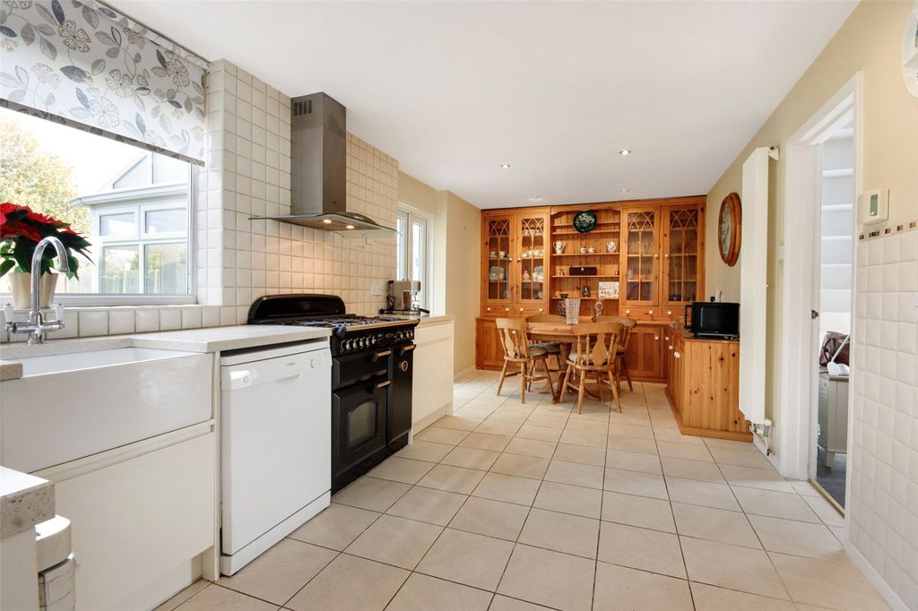 Property photo 2 of 16 Kitchen