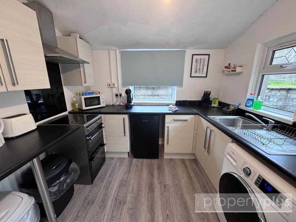 Property photo 3 of 13 Picture No. 02