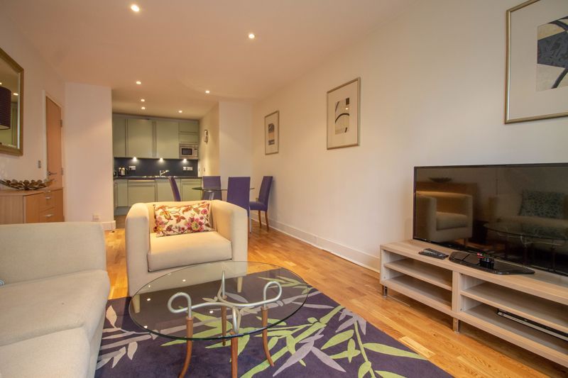 Property photo 3 of 10 Photo 6