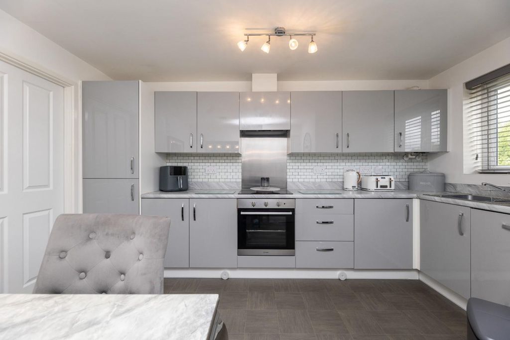 Property photo 3 of 19 3V9A4899.Jpg