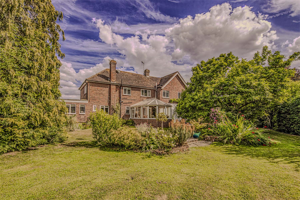 Property photo 1 of 21