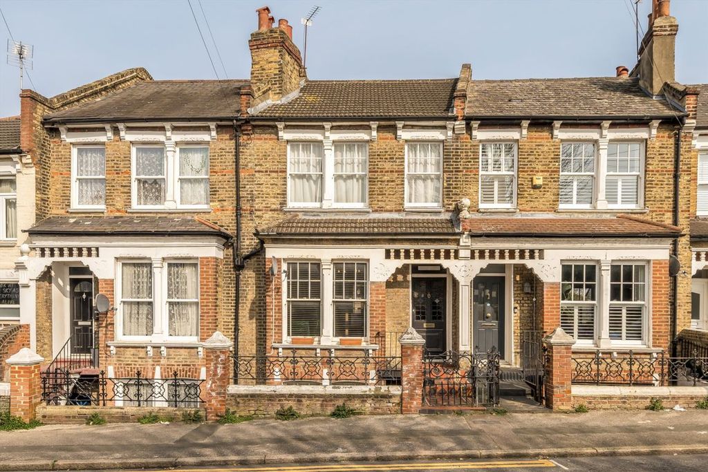 Property photo 1 of 9