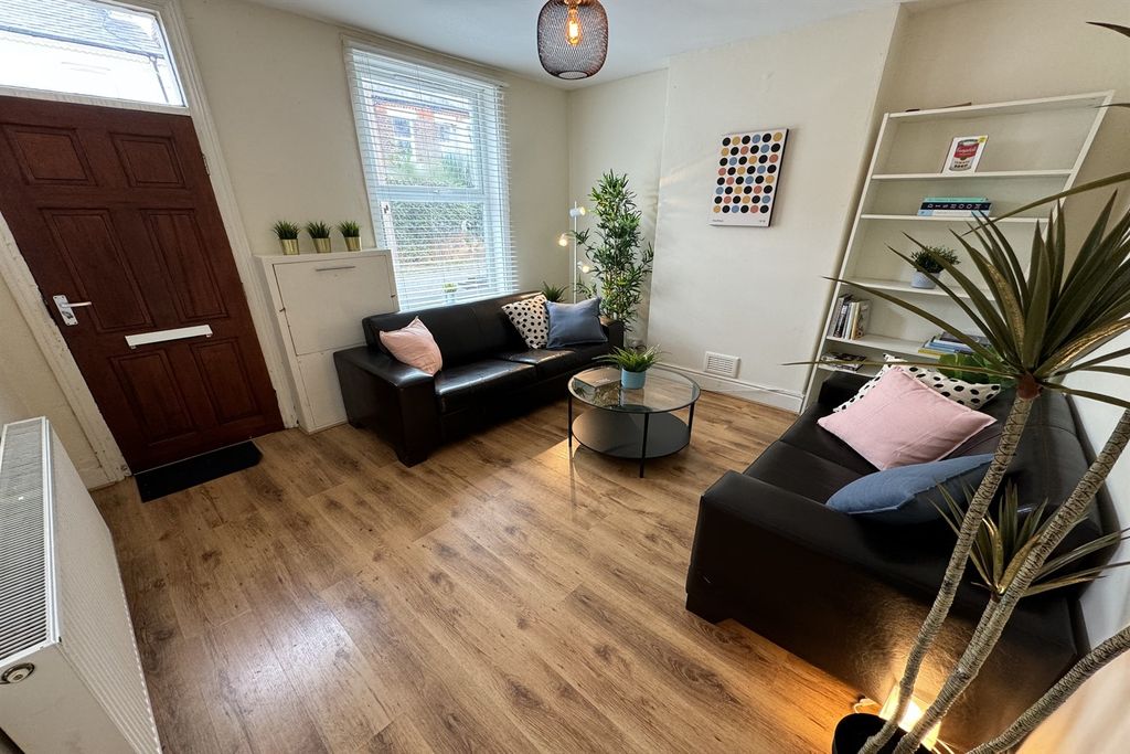 Property photo 1 of 15 (Main)