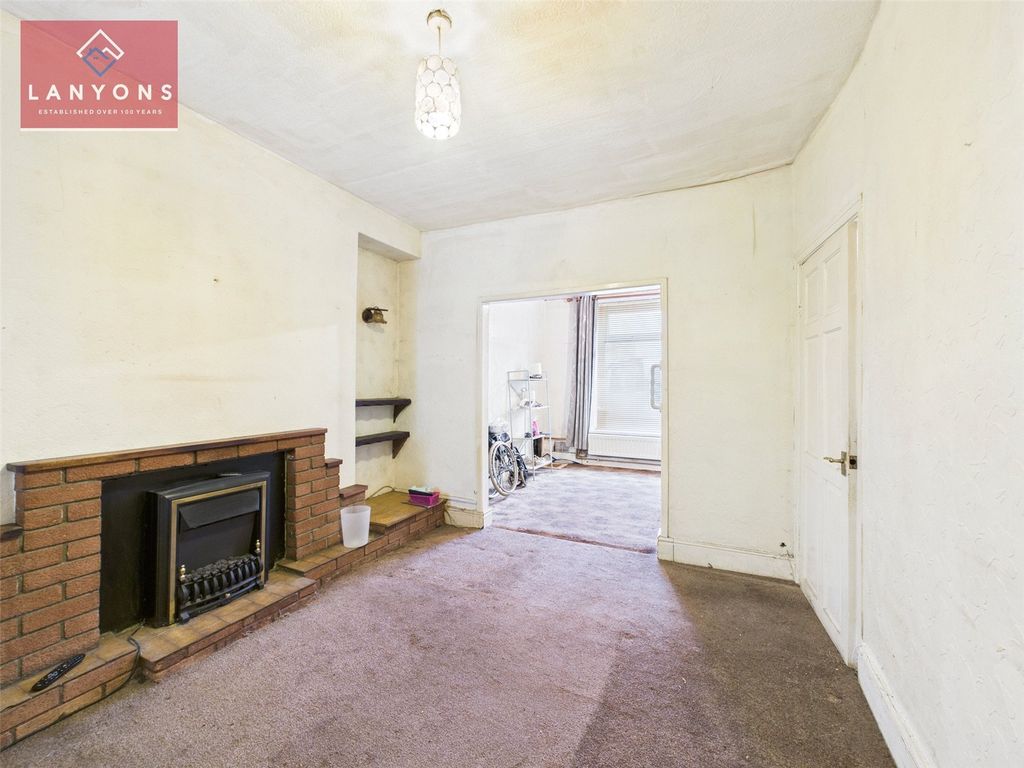 Property photo 2 of 13 Picture No. 03