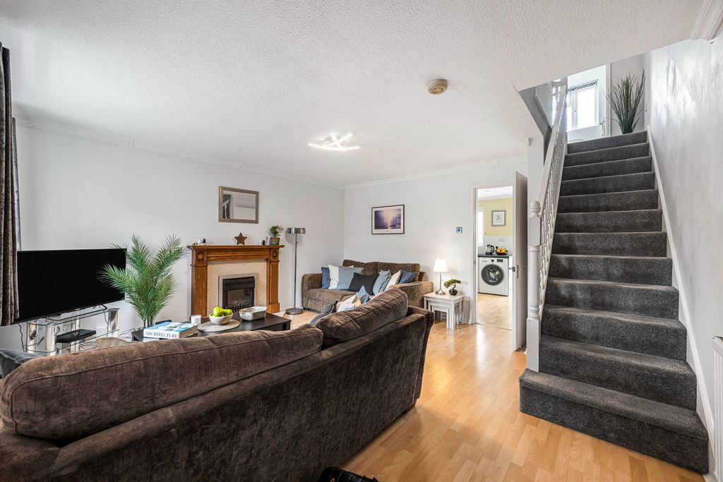 Property photo 3 of 21