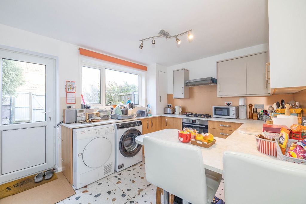 Property photo 3 of 12 Picture 3