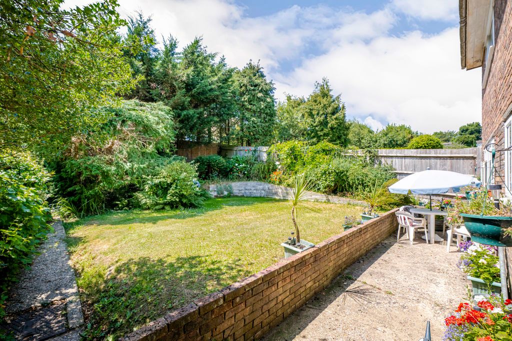 Property photo 2 of 14 Photo 11