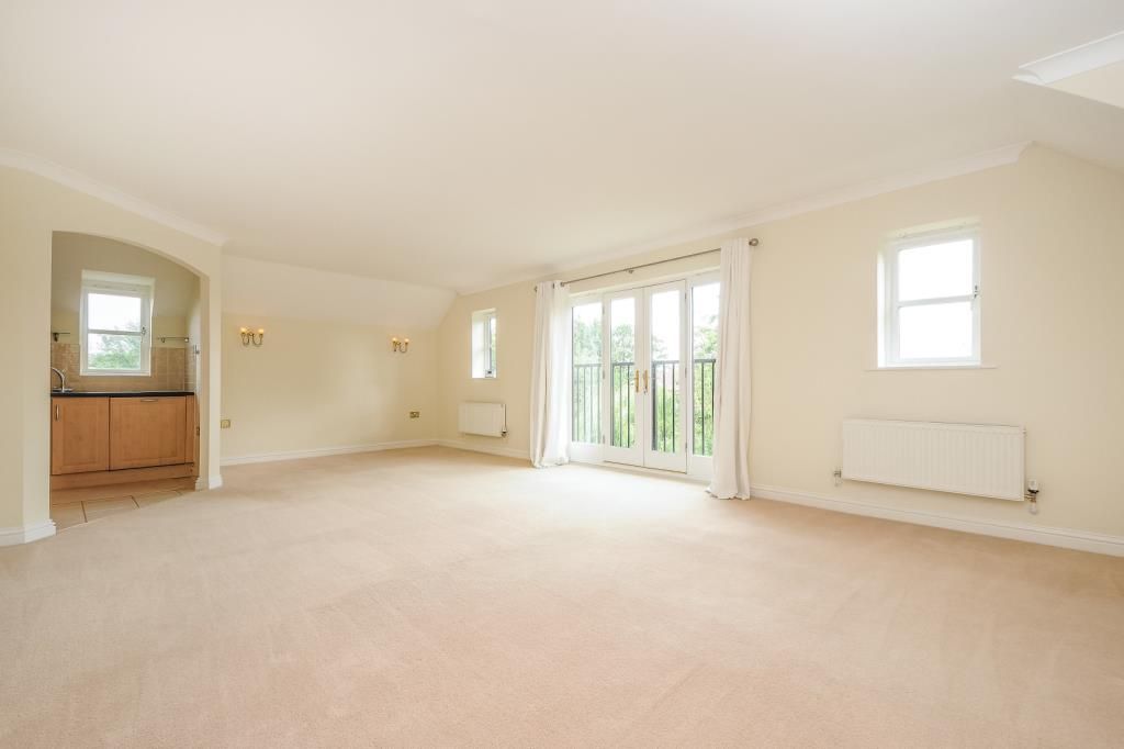 Property photo 2 of 10 Living Area