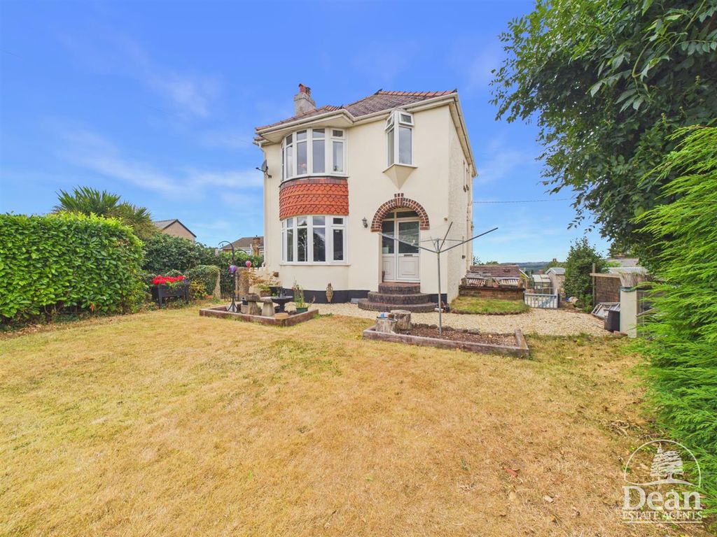 Property photo 1 of 27