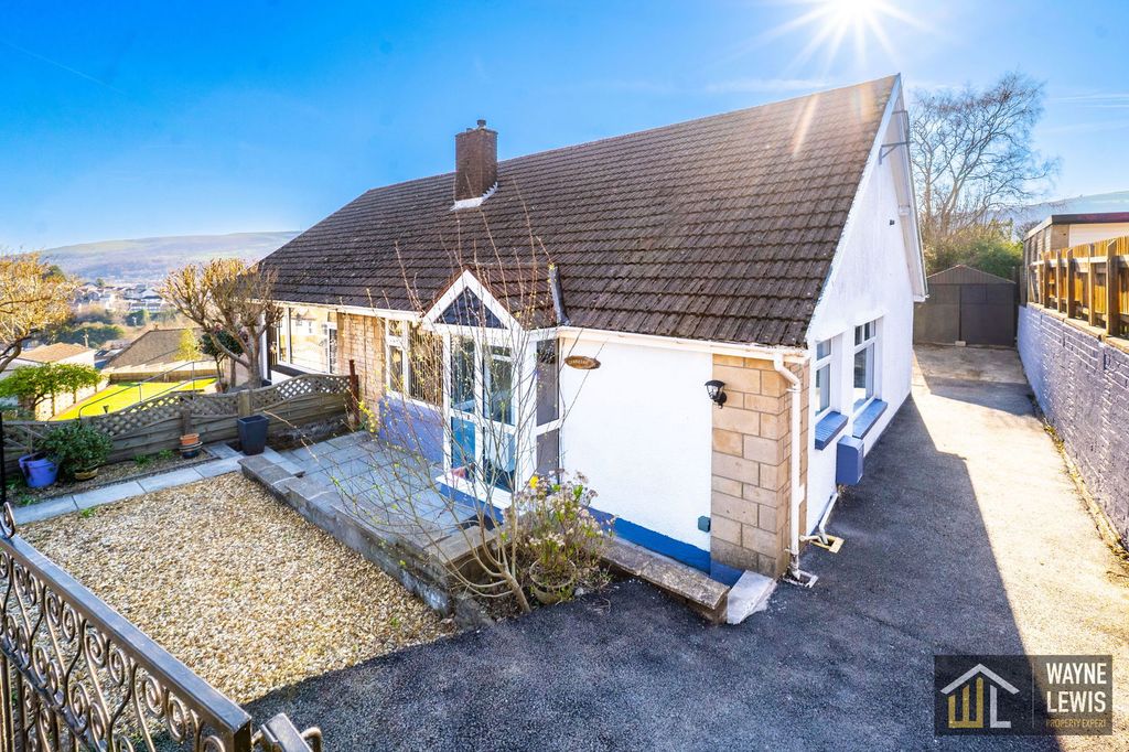 Property photo 1 of 41