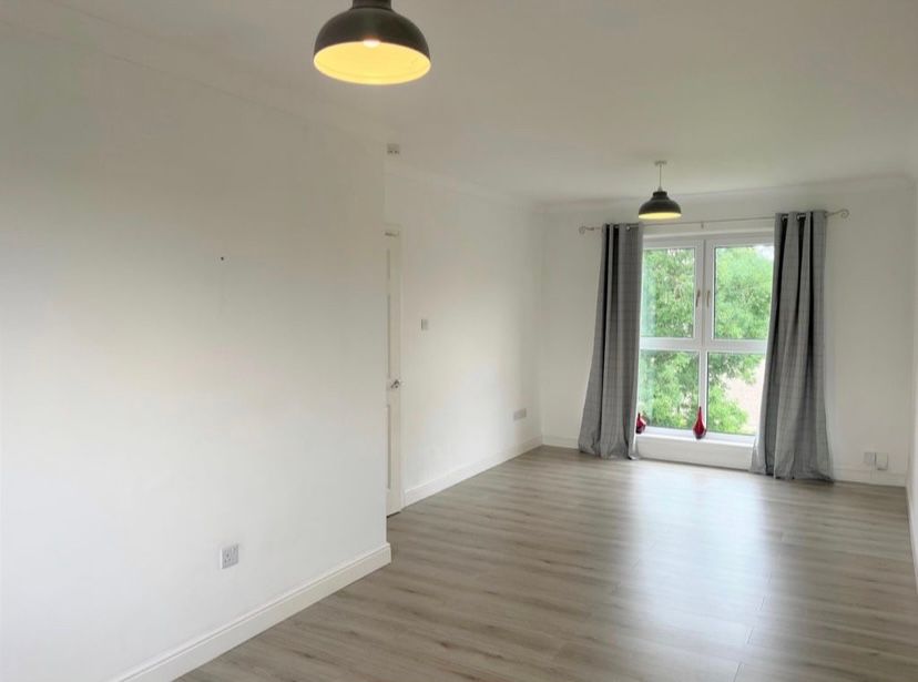 Property photo 2 of 7 Photo 2