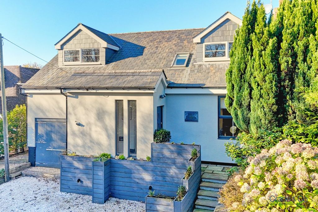 Property photo 1 of 50