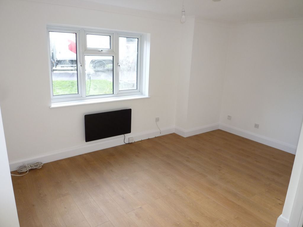 Property photo 2 of 8 Gallery