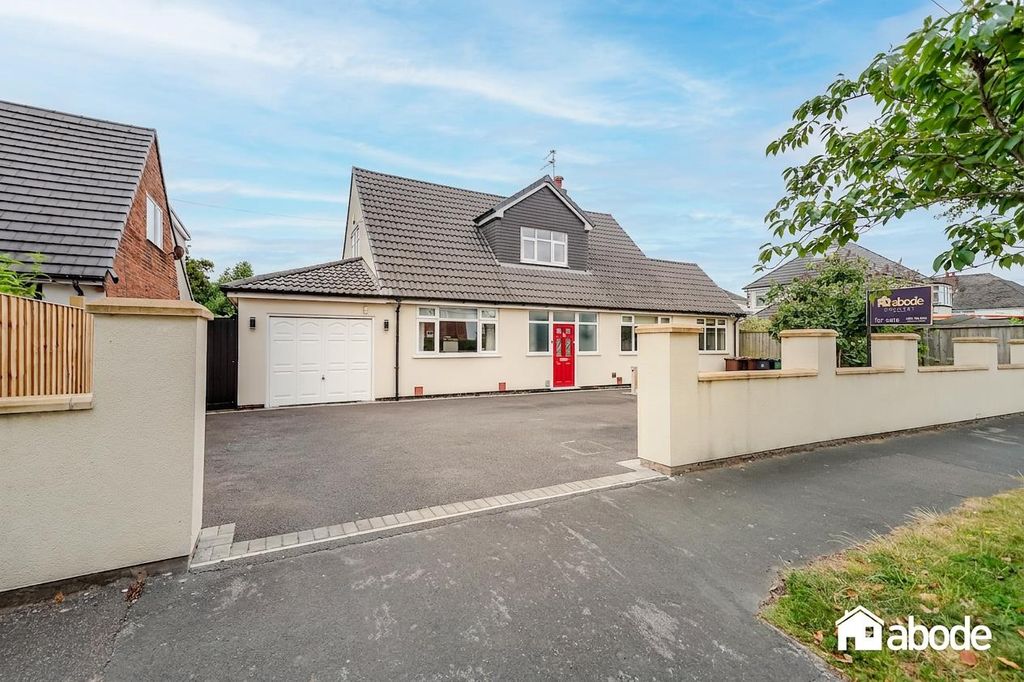 Property photo 1 of 41 25 St Andrews -46.Jpg