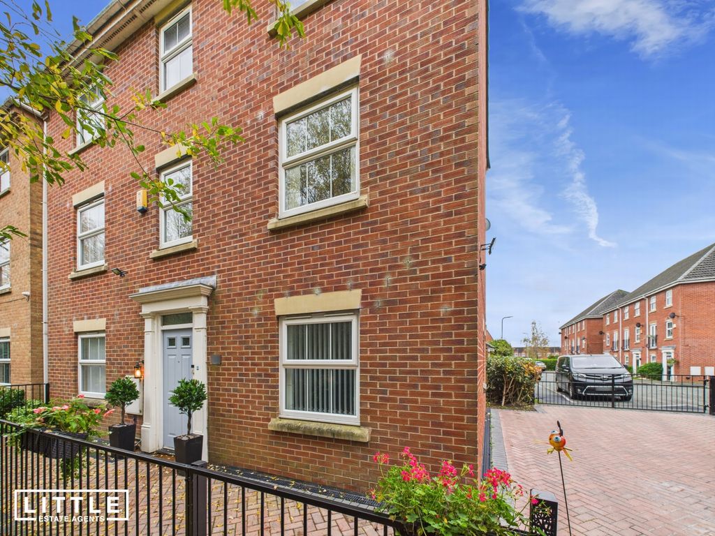 Property photo 1 of 51 Photo 40