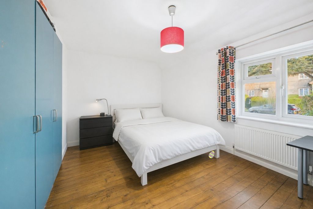 Property photo 1 of 11 Photo 11