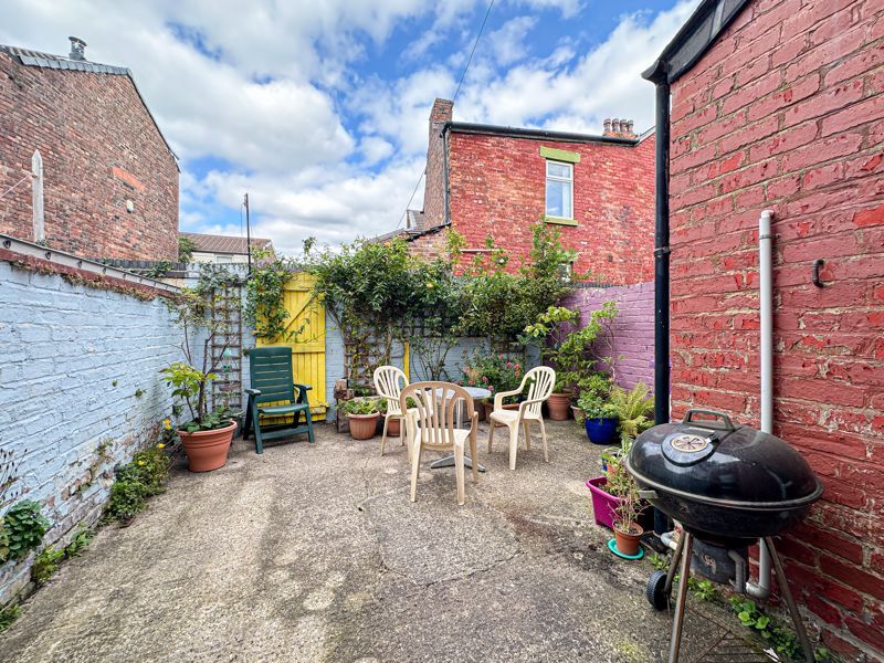 Property photo 3 of 11 Photo 8