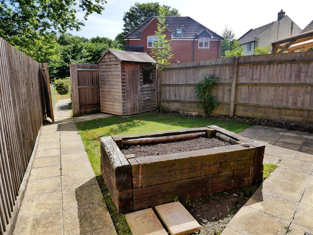 Property photo 3 of 19 Garden