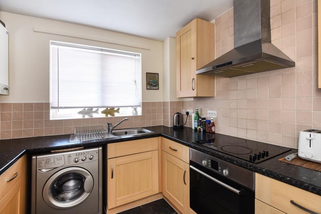 Property photo 2 of 8 Kitchen