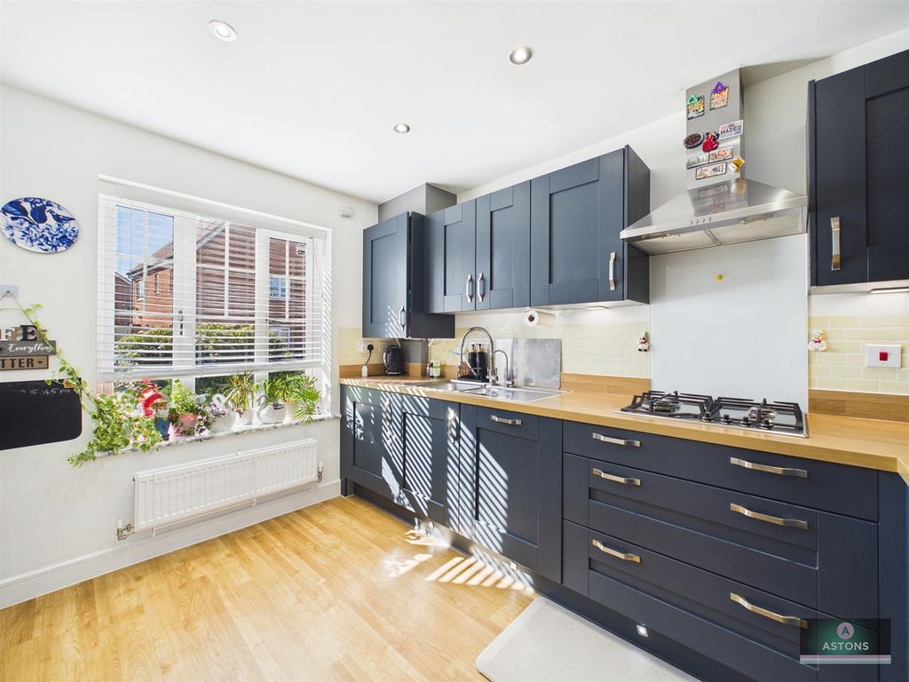 Property photo 3 of 22 Cam02067G0-Pr0208-Still016.Jpg