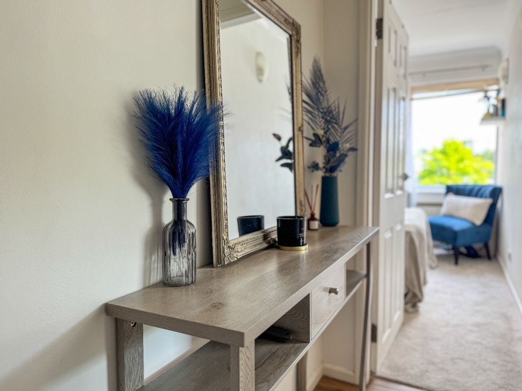 Property photo 2 of 14 4329624