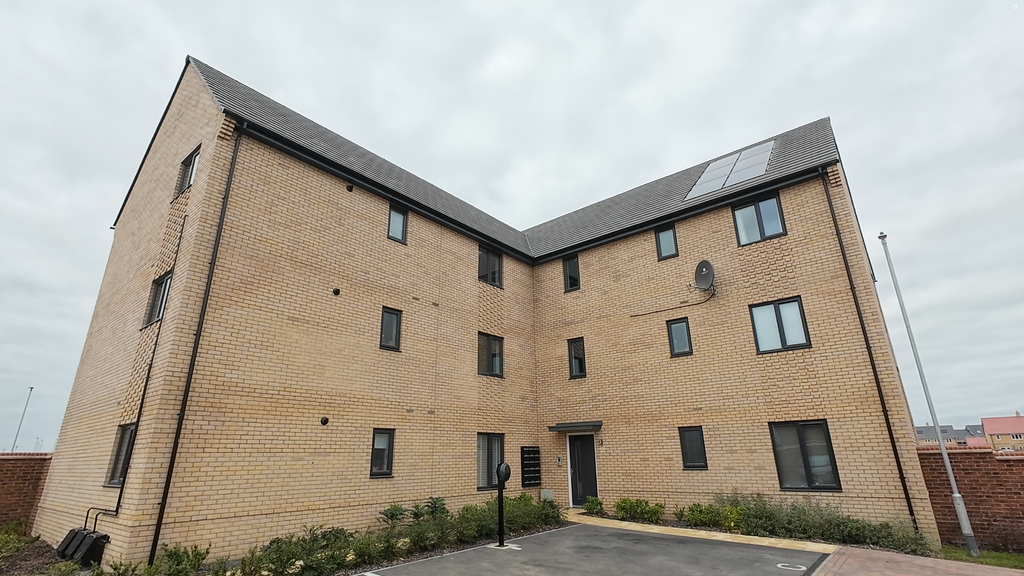 Property photo 3 of 27