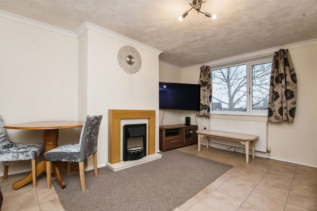 Property photo 3 of 17