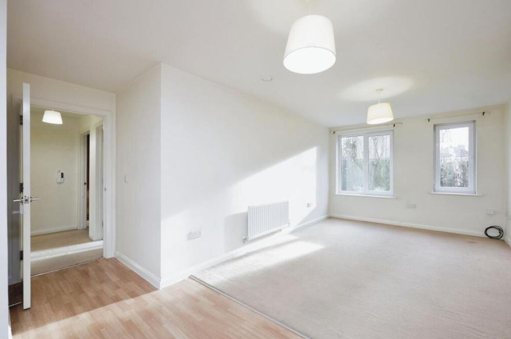 Property photo 2 of 11 Image