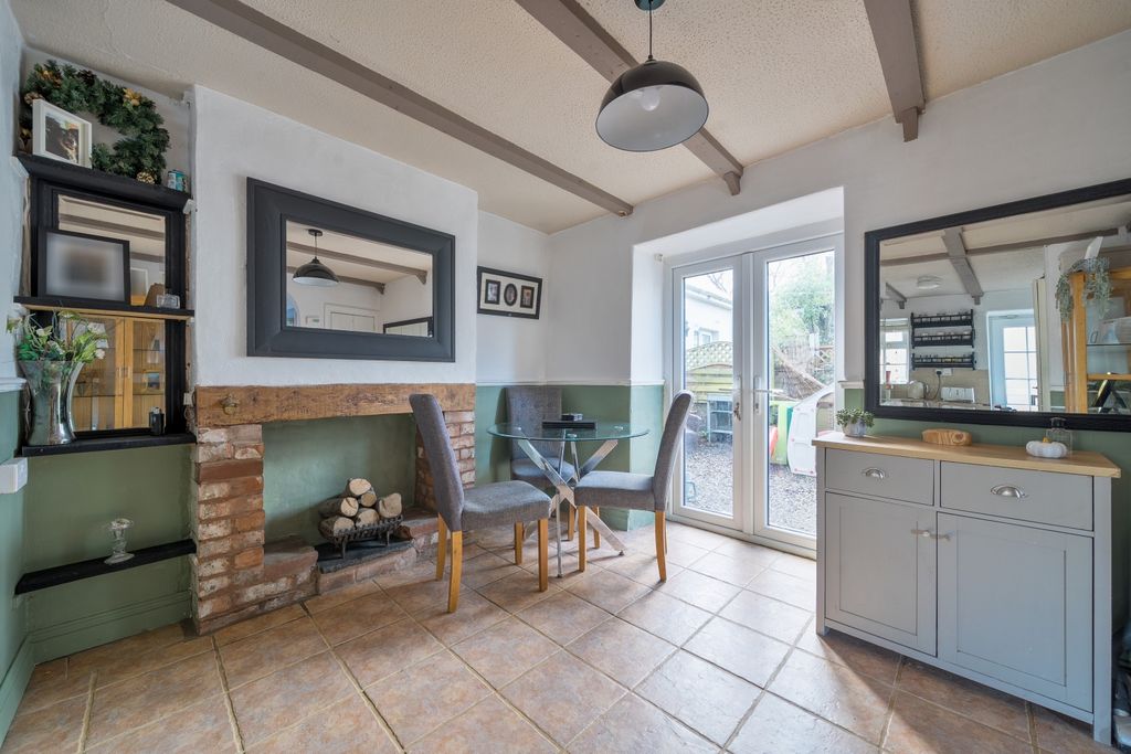 Property photo 2 of 18 1414528-13-698F4c3470B60