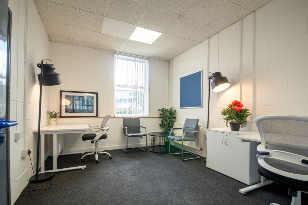 Property photo 1 of 8 Photo 3