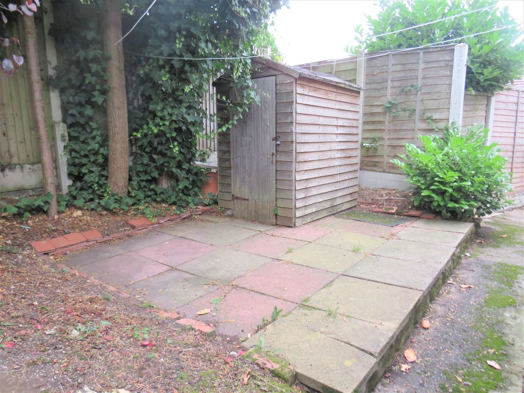 Property photo 3 of 9 Garden